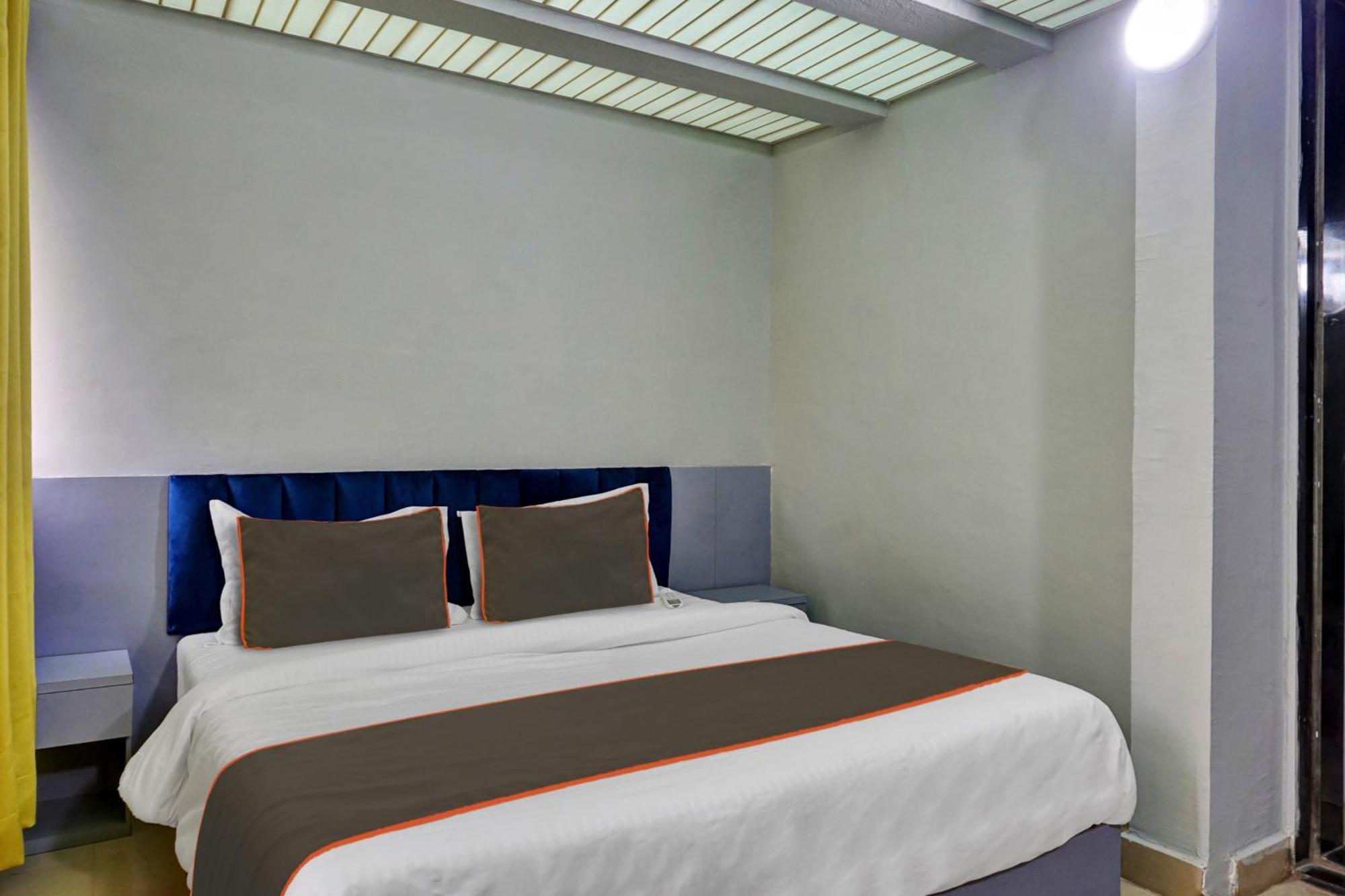 Collection O Baner Executive Stays Pune Exterior foto