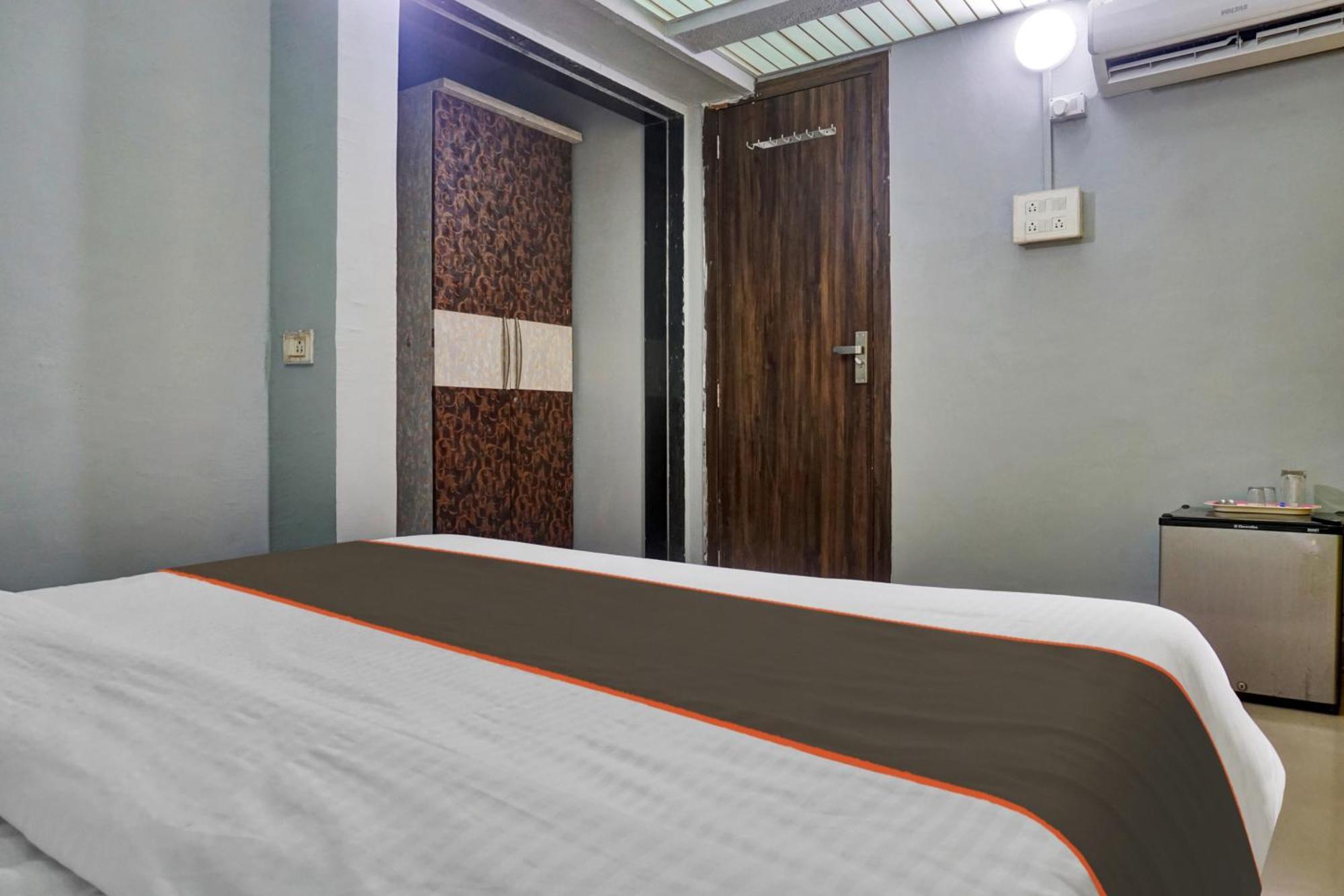 Collection O Baner Executive Stays Pune Exterior foto