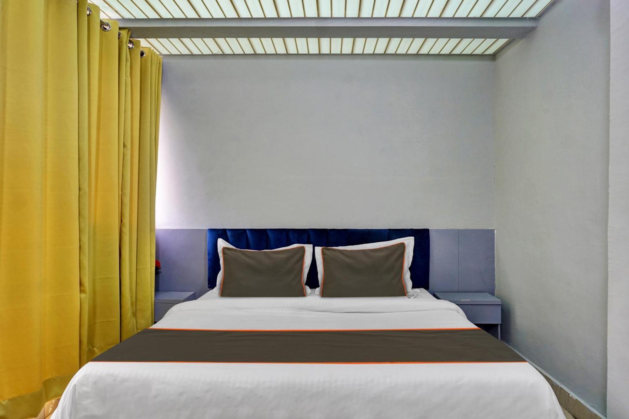 Collection O Baner Executive Stays Pune Exterior foto